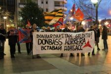 Concentración de apoyo al Donbass, víctima de los bombardeos ucranianos. Donostia. 14.02.2017